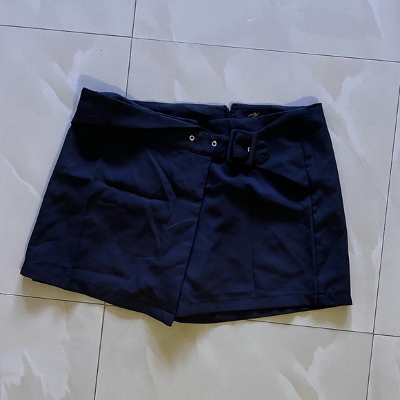 milk & honey Skirt/shorts  black Size XL polyester spandex zippers - Picture 12 of 12